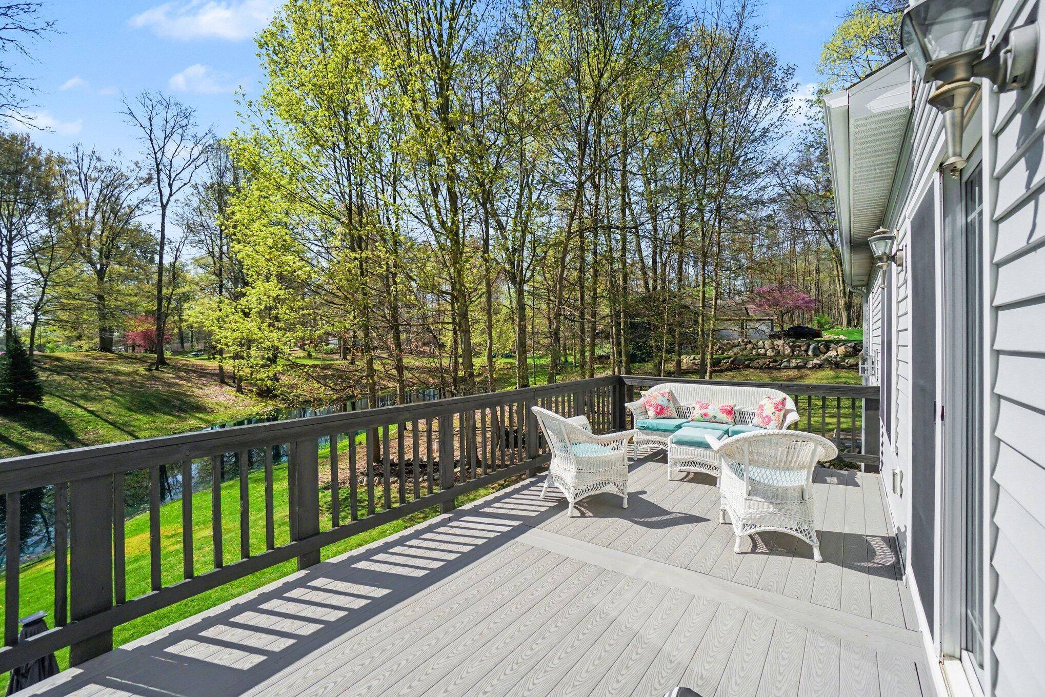 2516 Vanhorn CT, Allegan Twp, MI 49010