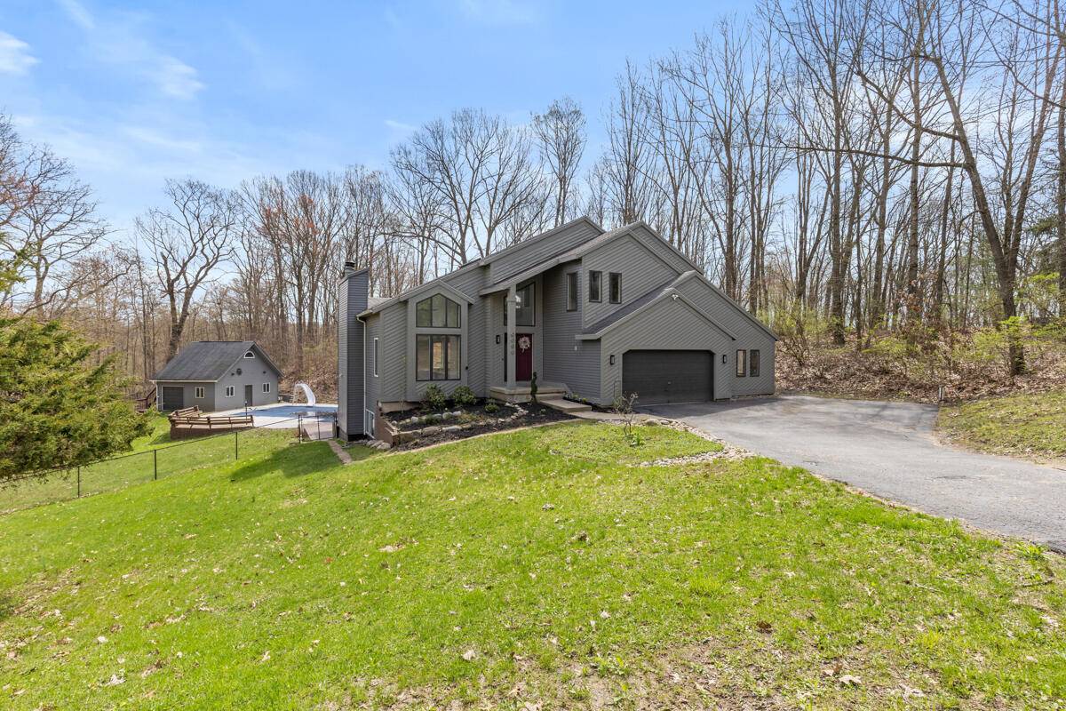 7721 Sun Quest Ridge DR NE, Ada Twp, MI 49301
