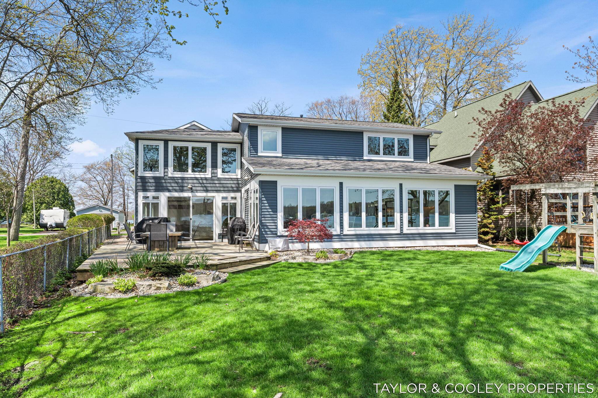 3185 Elmwood Beach RD, Yankee Springs Twp, MI 49333