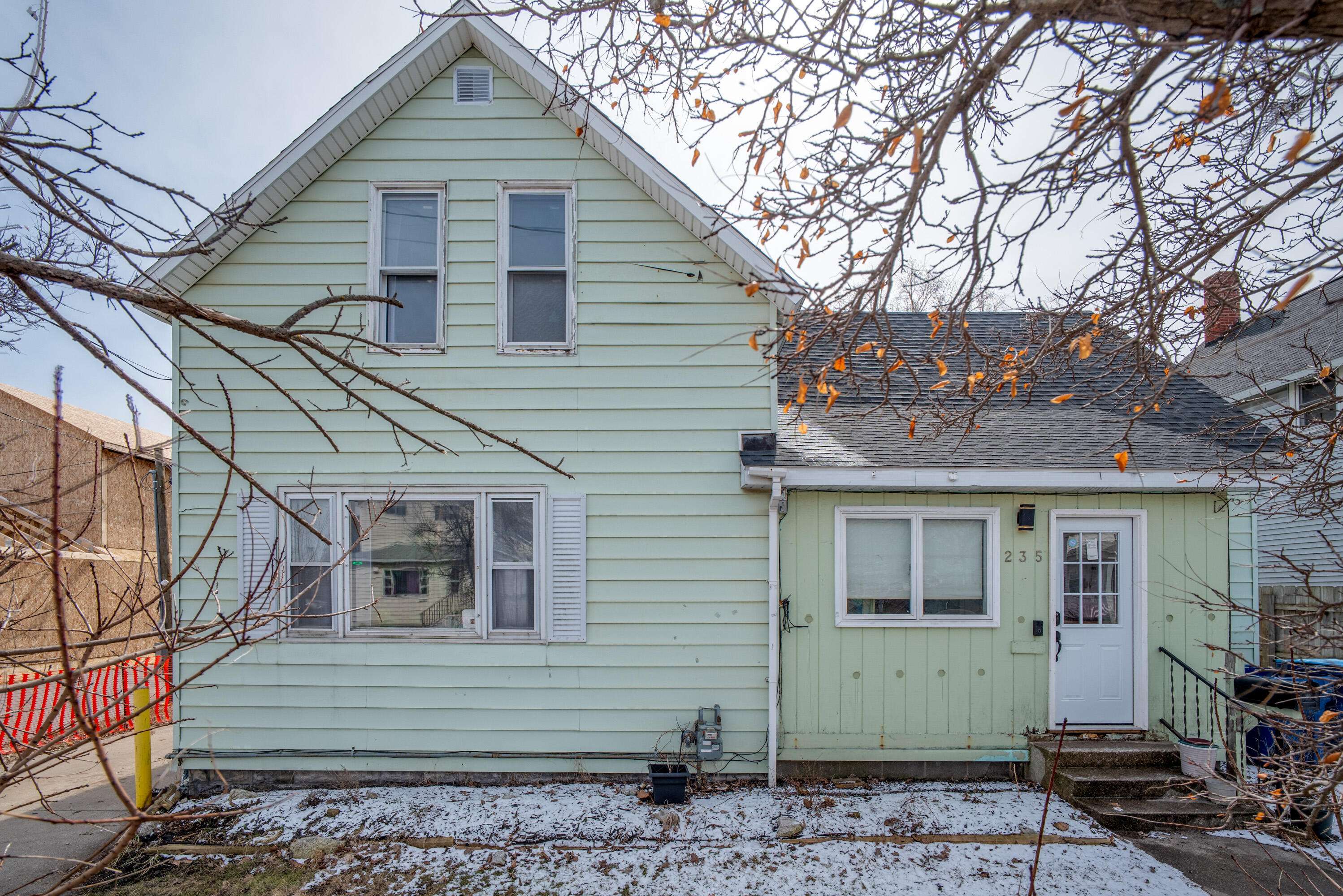 235 5th ST, Manisteecity_manistee, MI 49660