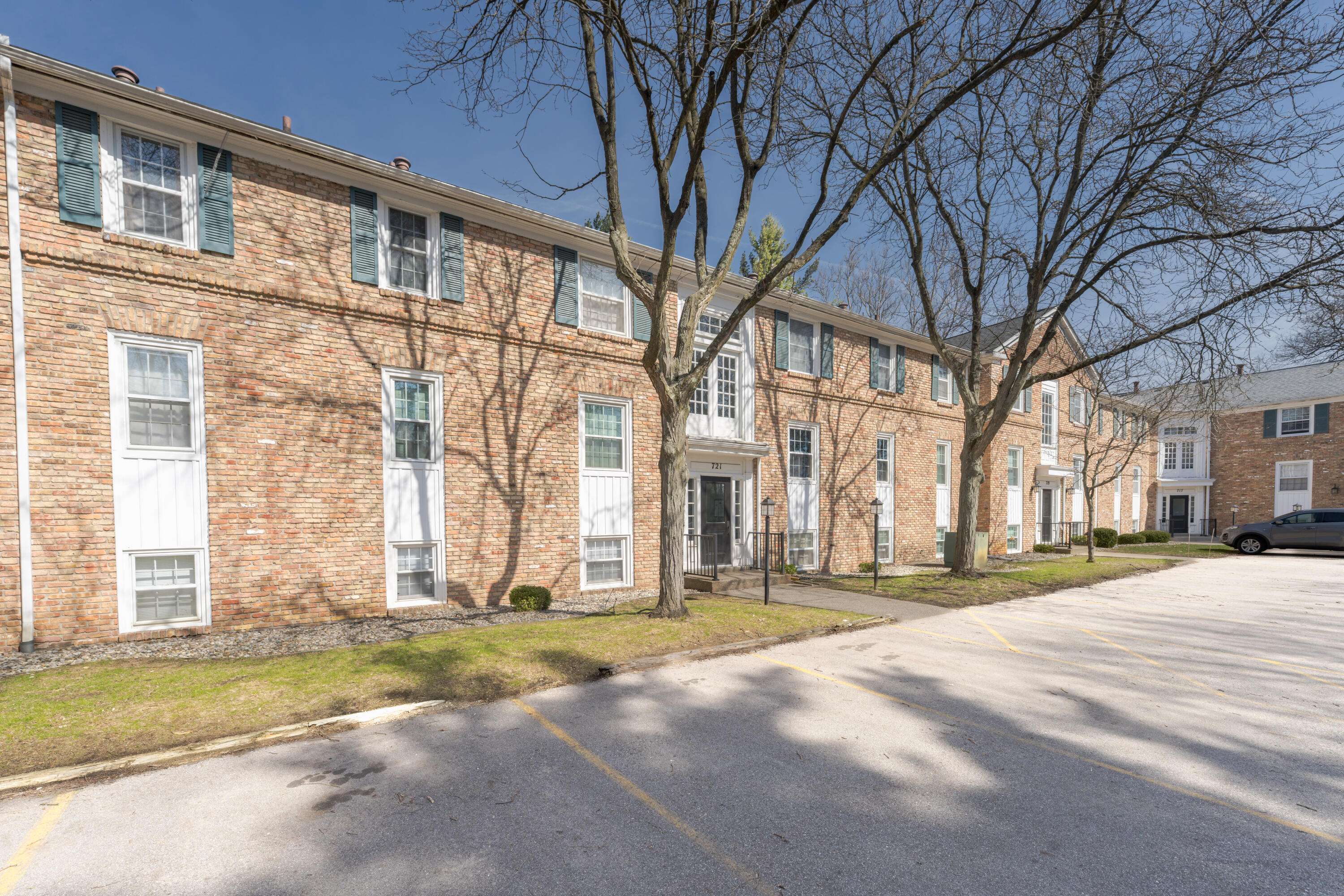 721 Whitcomb ST #A, Kalamazoocity_kalamazoo, MI 49008