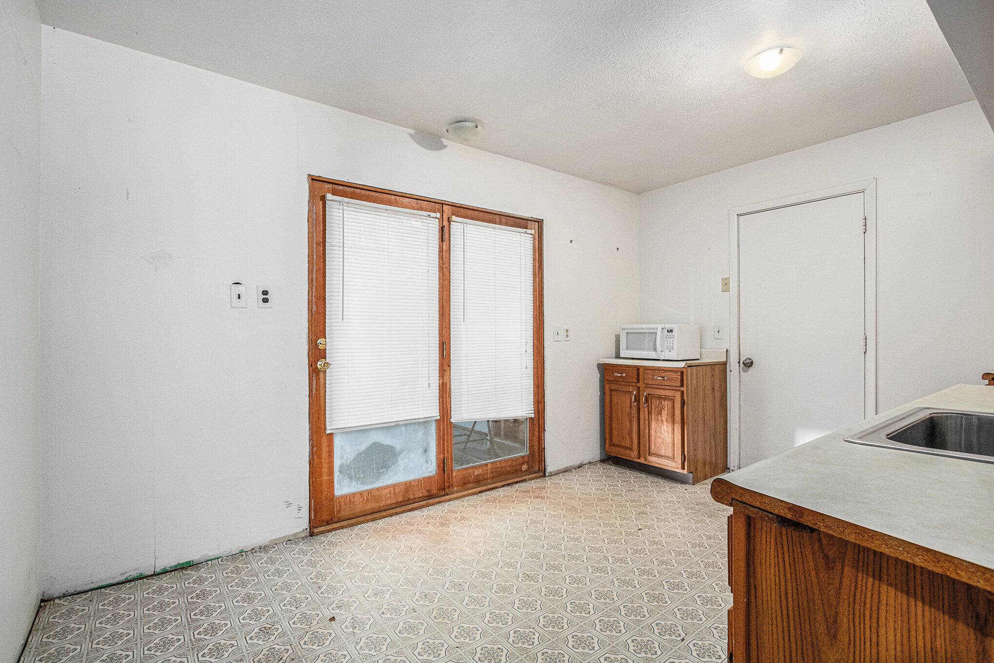 4935 Curran RD, Bertrand Twp, MI 49107