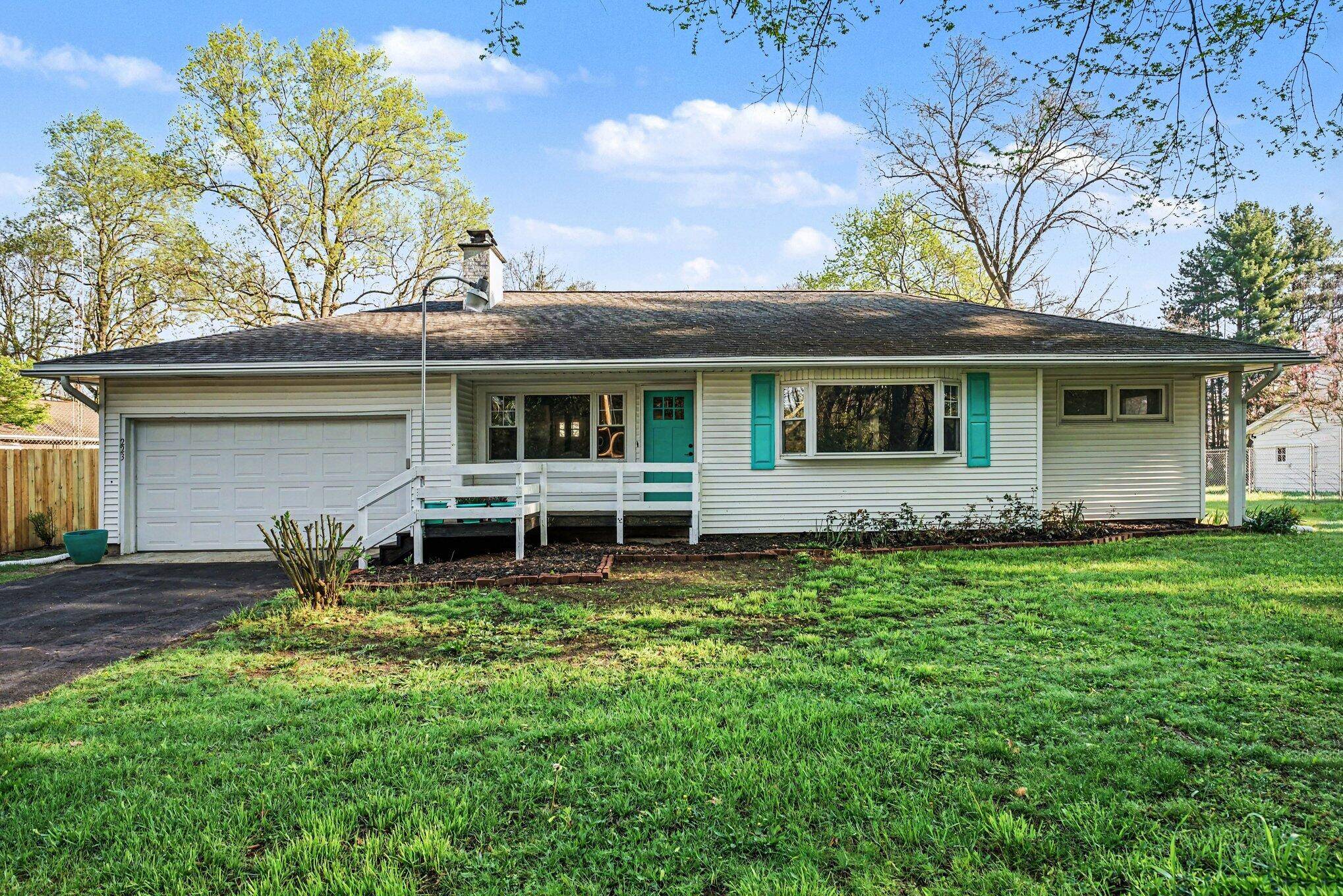 223 Hartman RD, Nilestownship_berrien, MI 49120