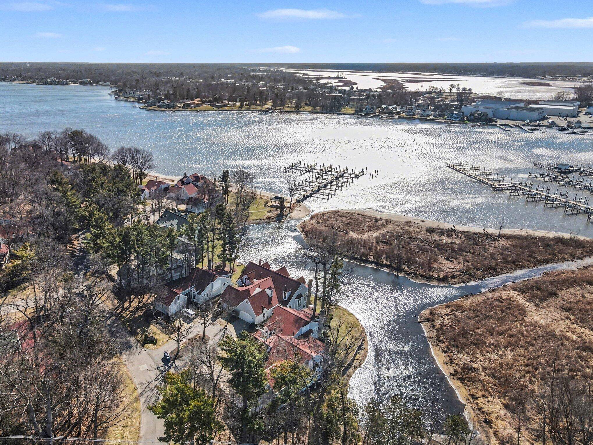 16840 Landing DR, Ferrysburgcity_ottawa, MI 49456