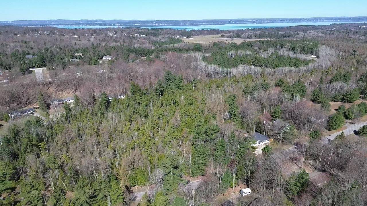 4715 Springbrook DR, Acmetownship_grandtraverse, MI 49690