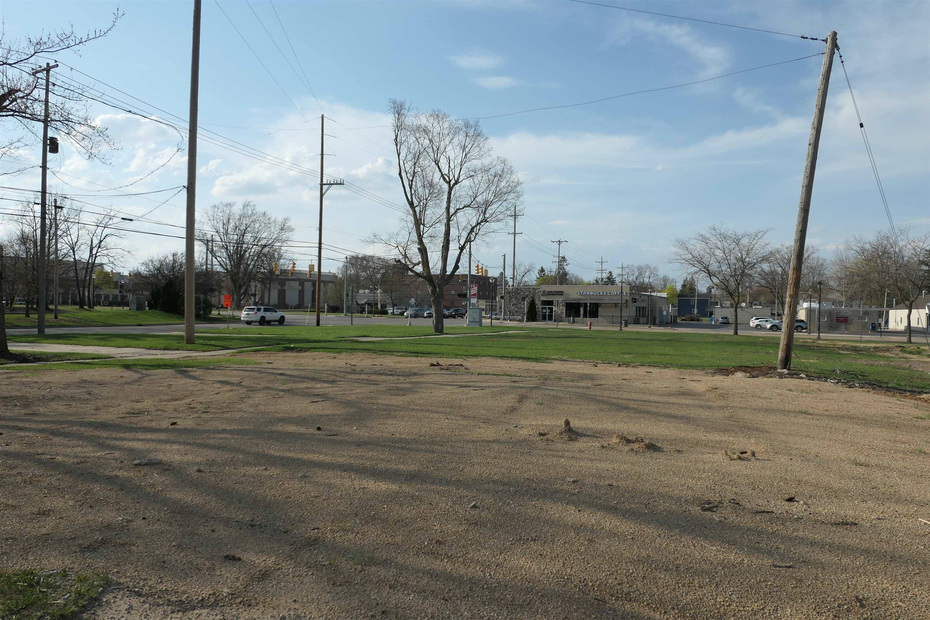 323 W Superior ST, Almacity_gratiot, MI 48801