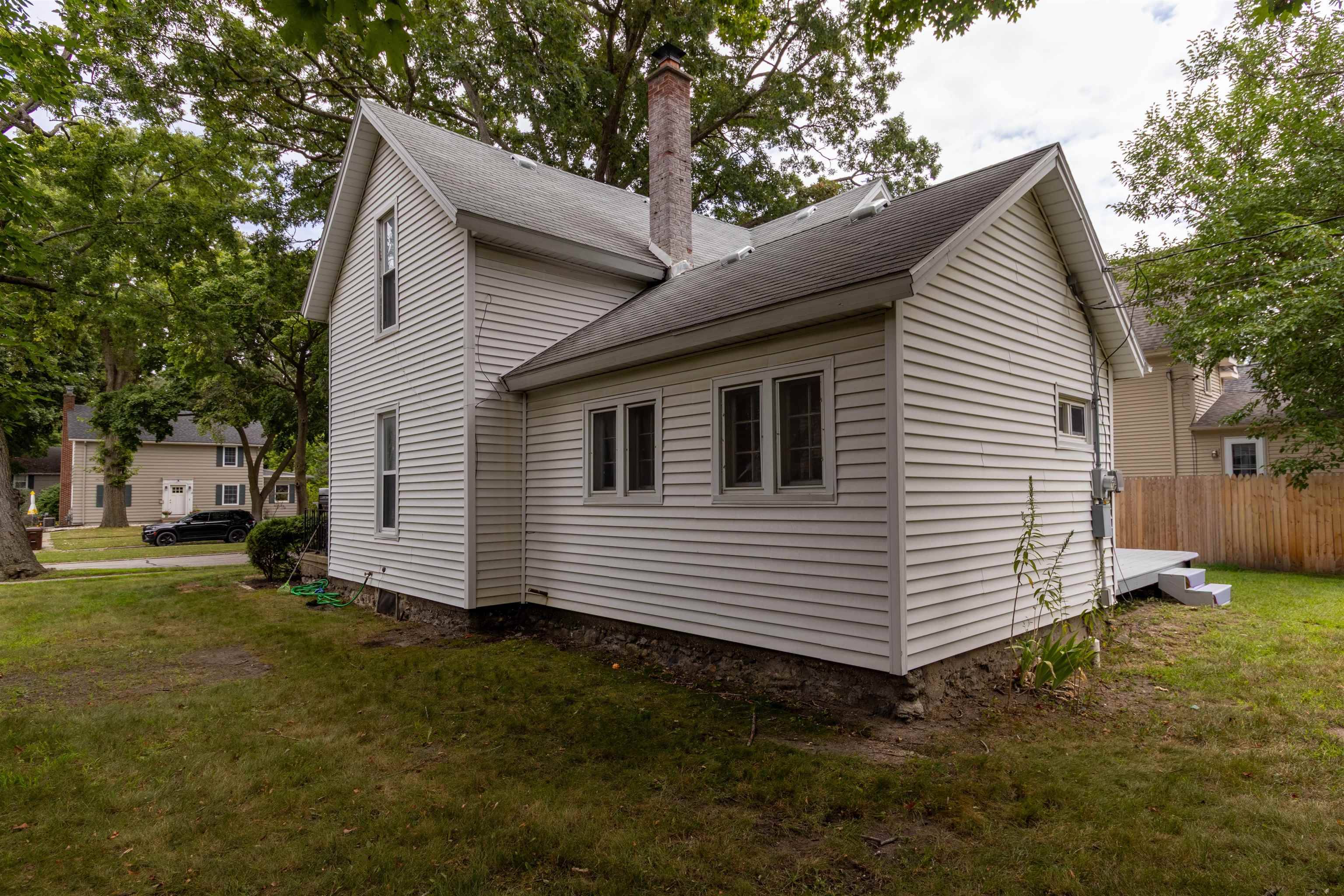 406 S Kinney, Mtpleasantcity_isabella, MI 48858