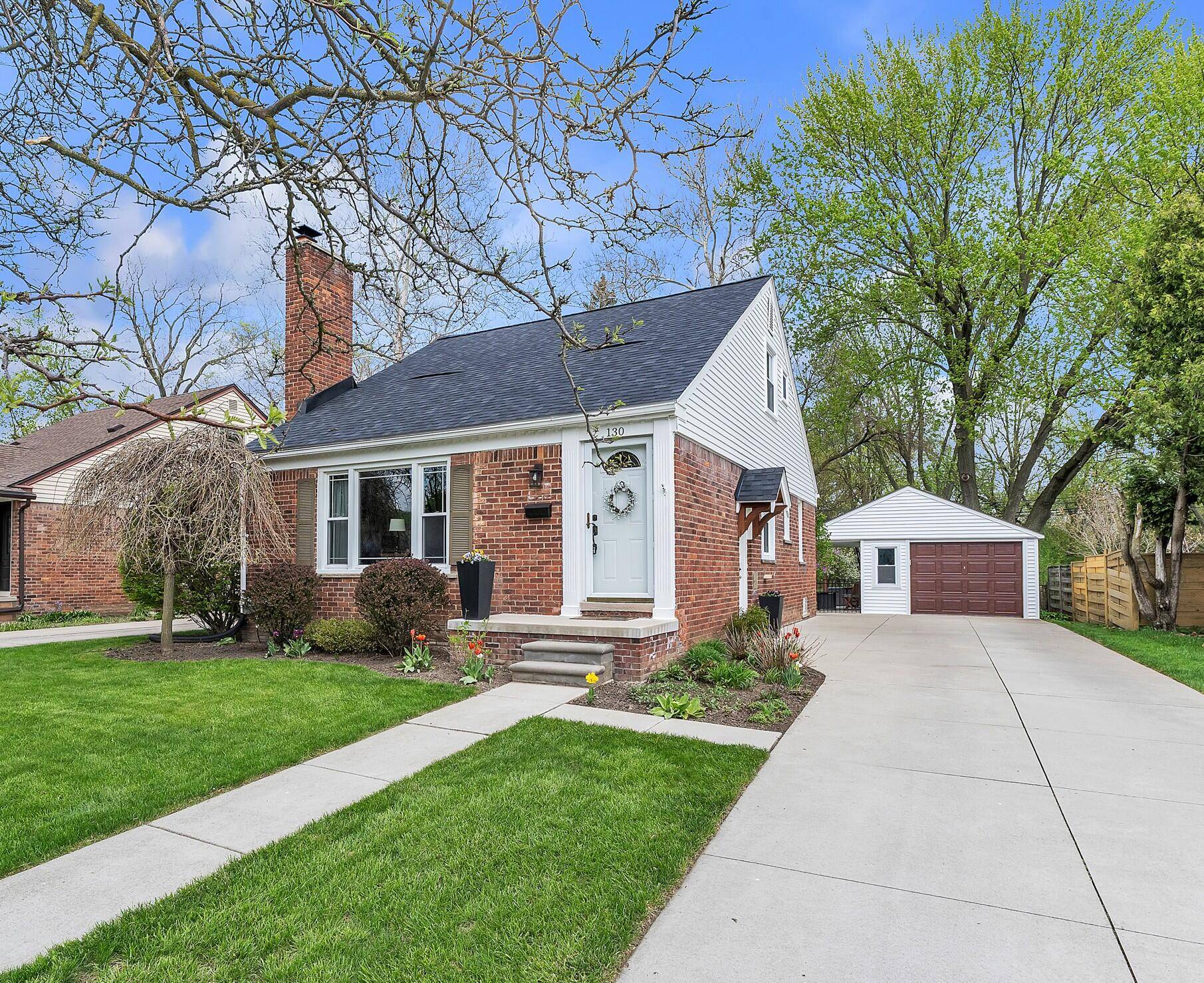 130 N Holbrook ST, Plymouthcity_wayne, MI 48170