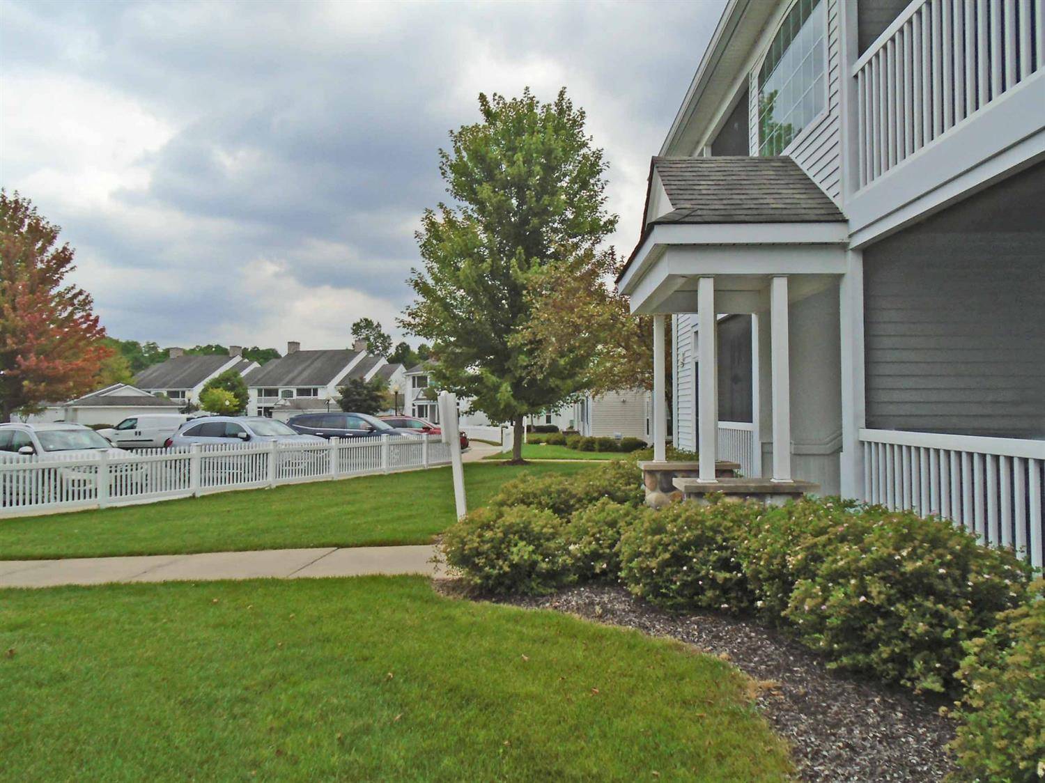 2800 S Knightsbridge CIR, Annarborcity_washtenaw, MI 48105