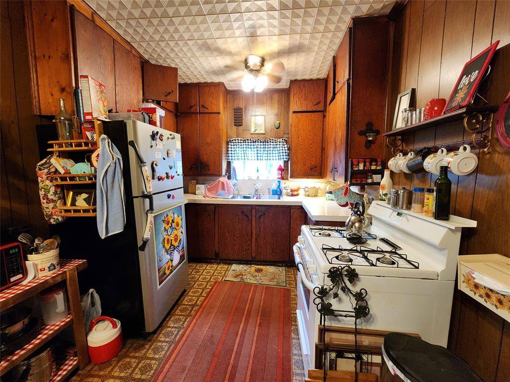 403 Barker Street, Cumby, TX 75433