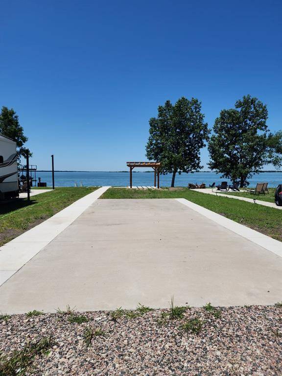 6452 Peninsula Road, Kerens, TX 75144