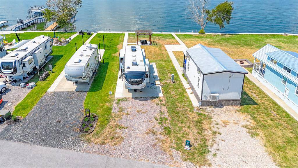 6452 Peninsula Road, Kerens, TX 75144