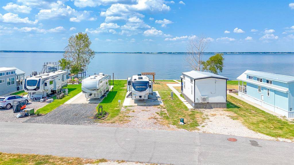 6452 Peninsula Road, Kerens, TX 75144