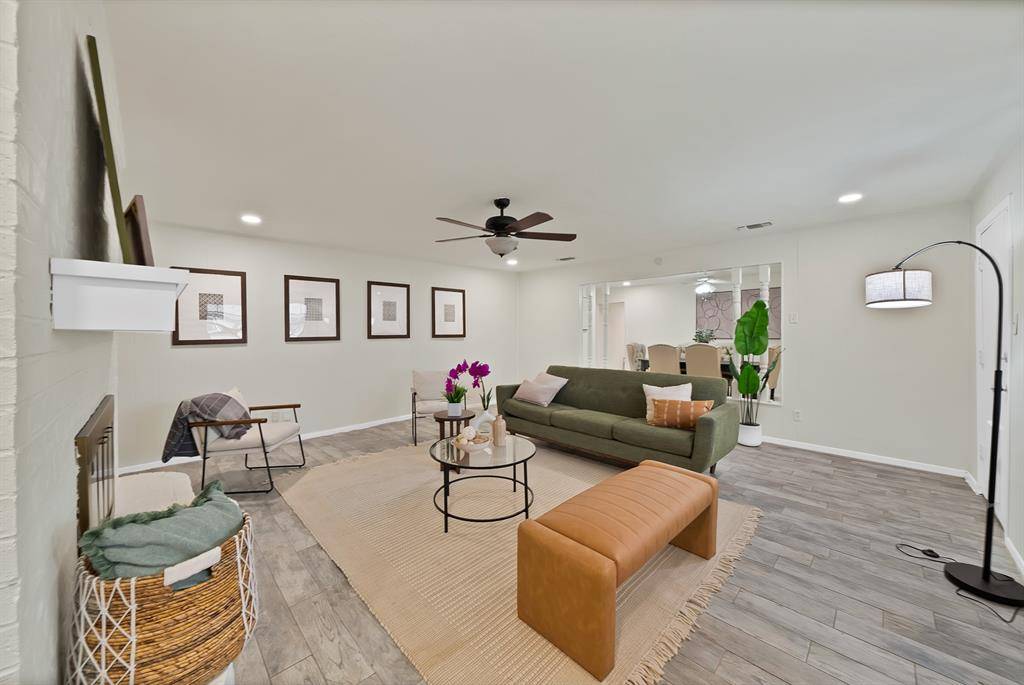 5432 Dennis Avenue, Fort Worth, TX 76114