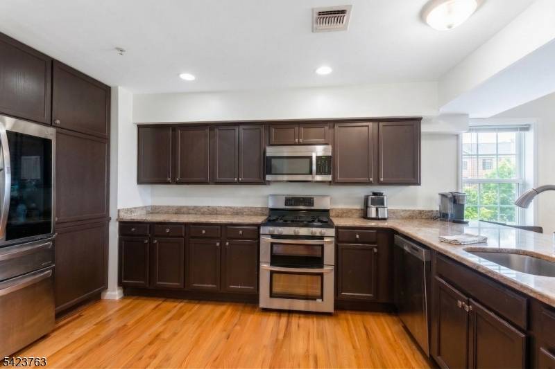 30 Mountain Ave #11, Paterson City, NJ 07501