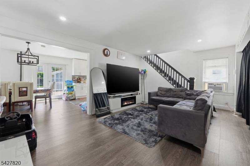 128 Carolina Ave, Newark City, NJ 07106