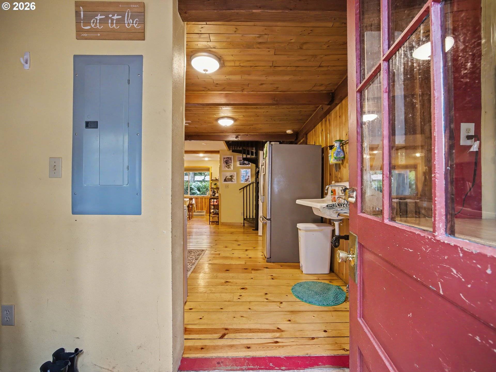 70385 E MOUNTAIN DR, Rhododendron, OR 97049