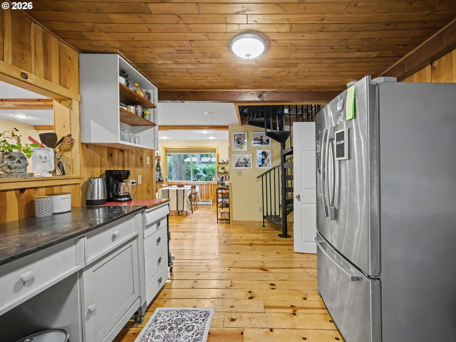 70385 E MOUNTAIN DR, Rhododendron, OR 97049