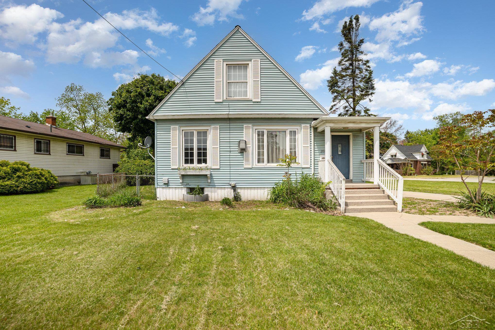 2015 S Washington ST, Saginaw, MI 48601