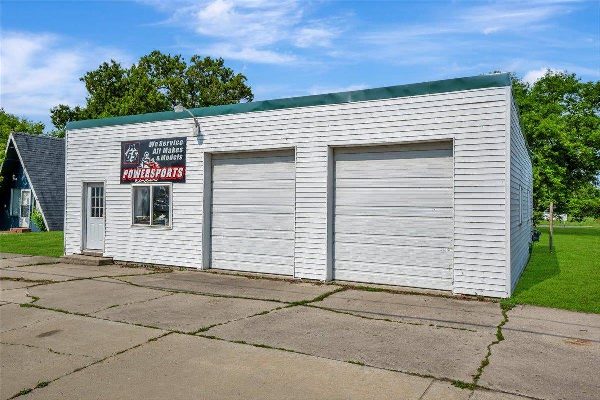 100 & 102 S Bullock ST, Burleigh Twp, MI 48770