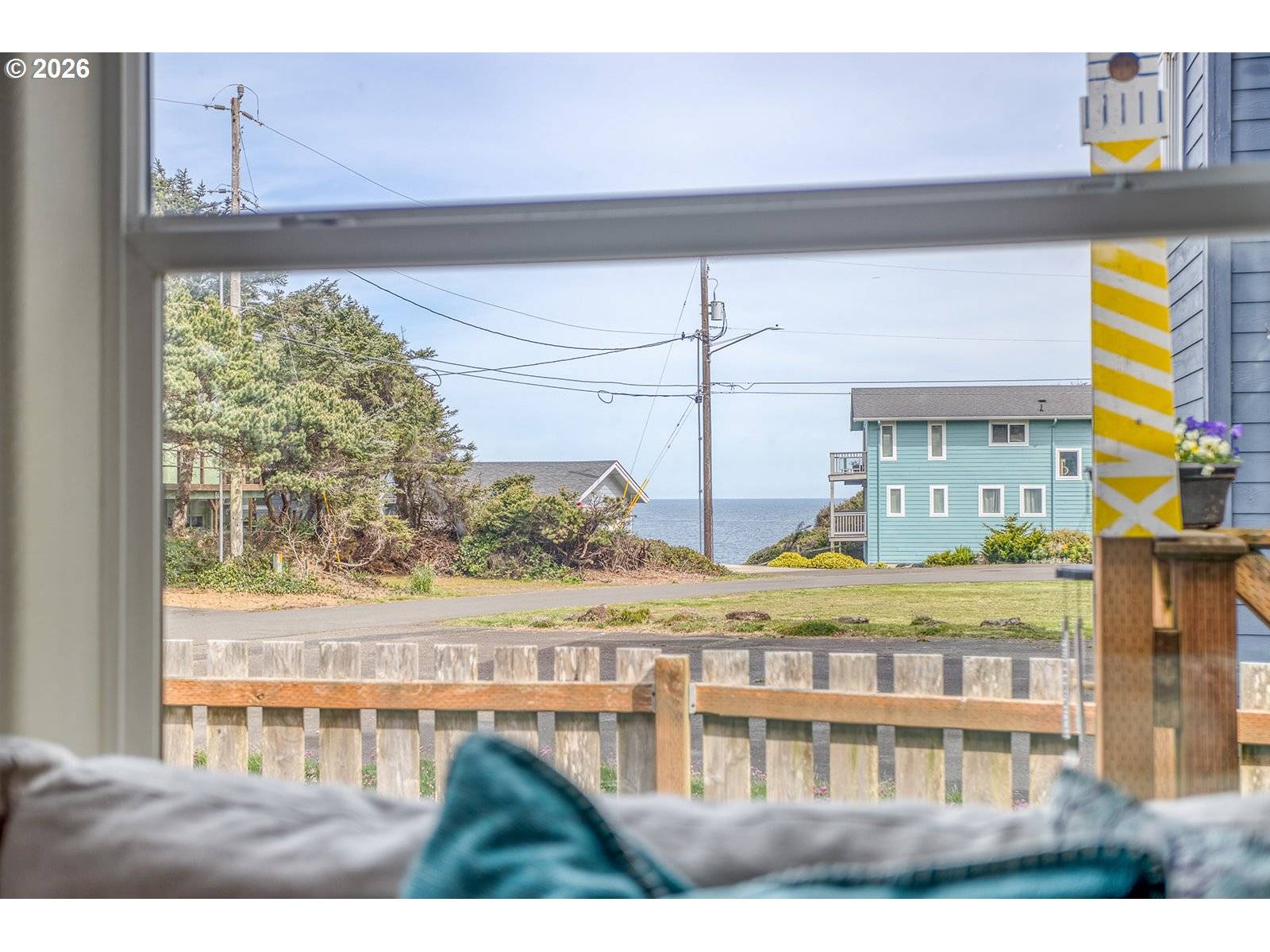 520 SW CARDINAL ST, Depoe Bay, OR 97341