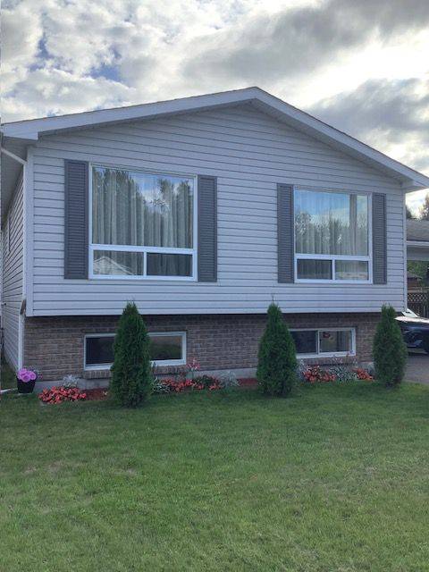 9 Brick Pond RD, Severn, ON L0K 1E0