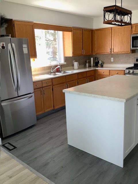 9 Brick Pond RD, Severn, ON L0K 1E0