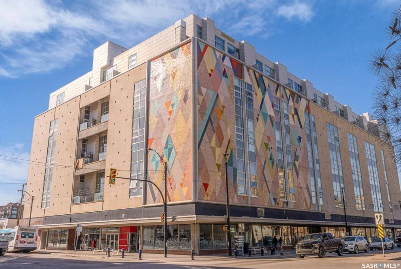 207 2nd AVENUE N #5, Saskatoon, SK S7K 3P2