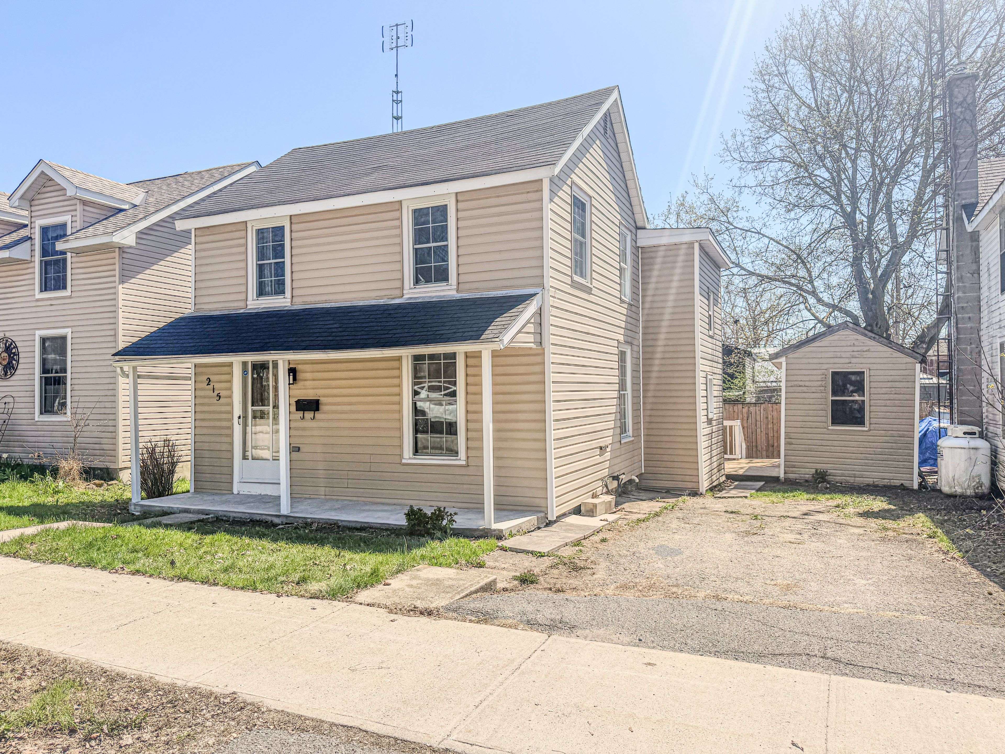 215 Brock ST, Gananoque, ON K7G 1G5