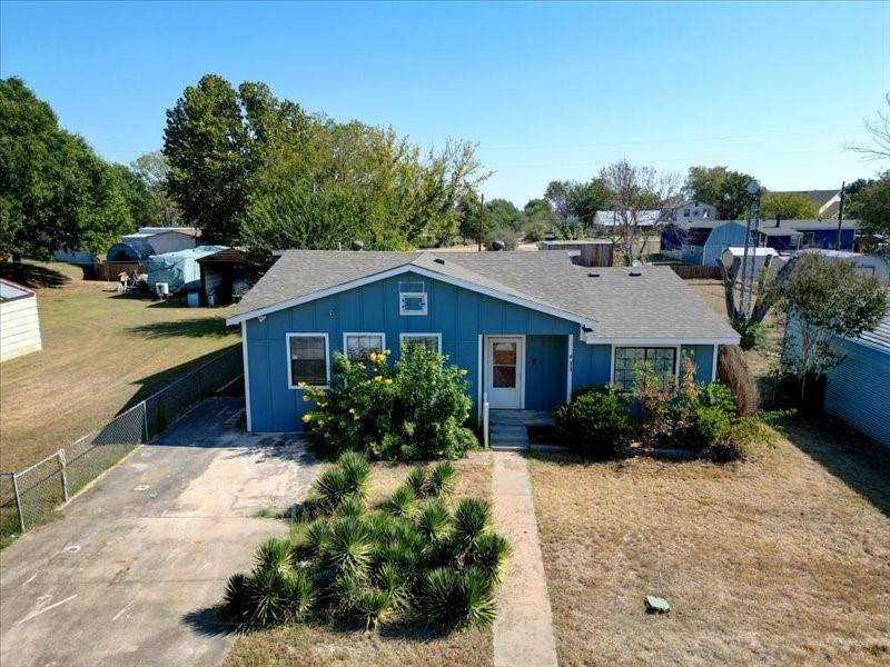 33 Park Lane, Gainesville, TX 76240