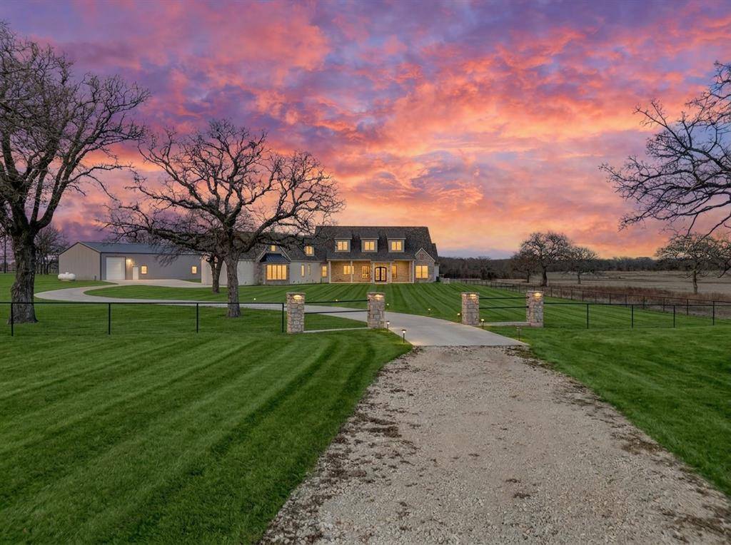 623 Lake Valley Road, Sunset, TX 76270