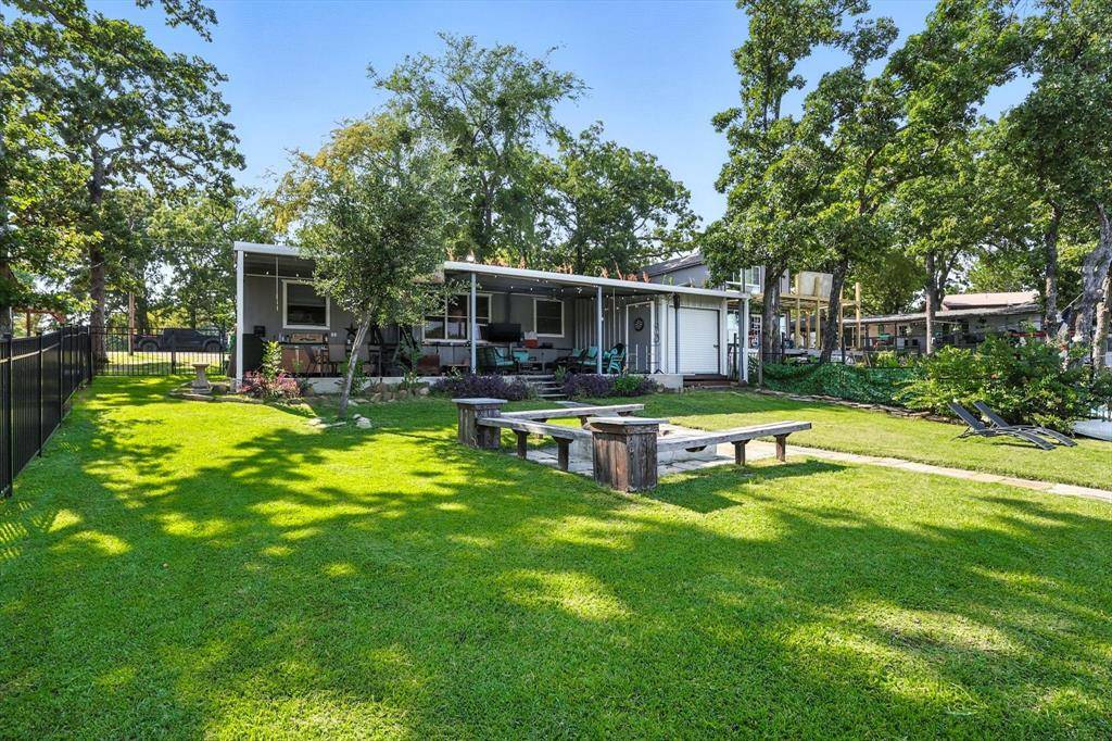 150 Red Bluff Loop, Mabank, TX 75156