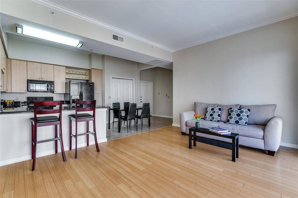 3225 Turtle Creek Boulevard #1017, Dallas, TX 75219