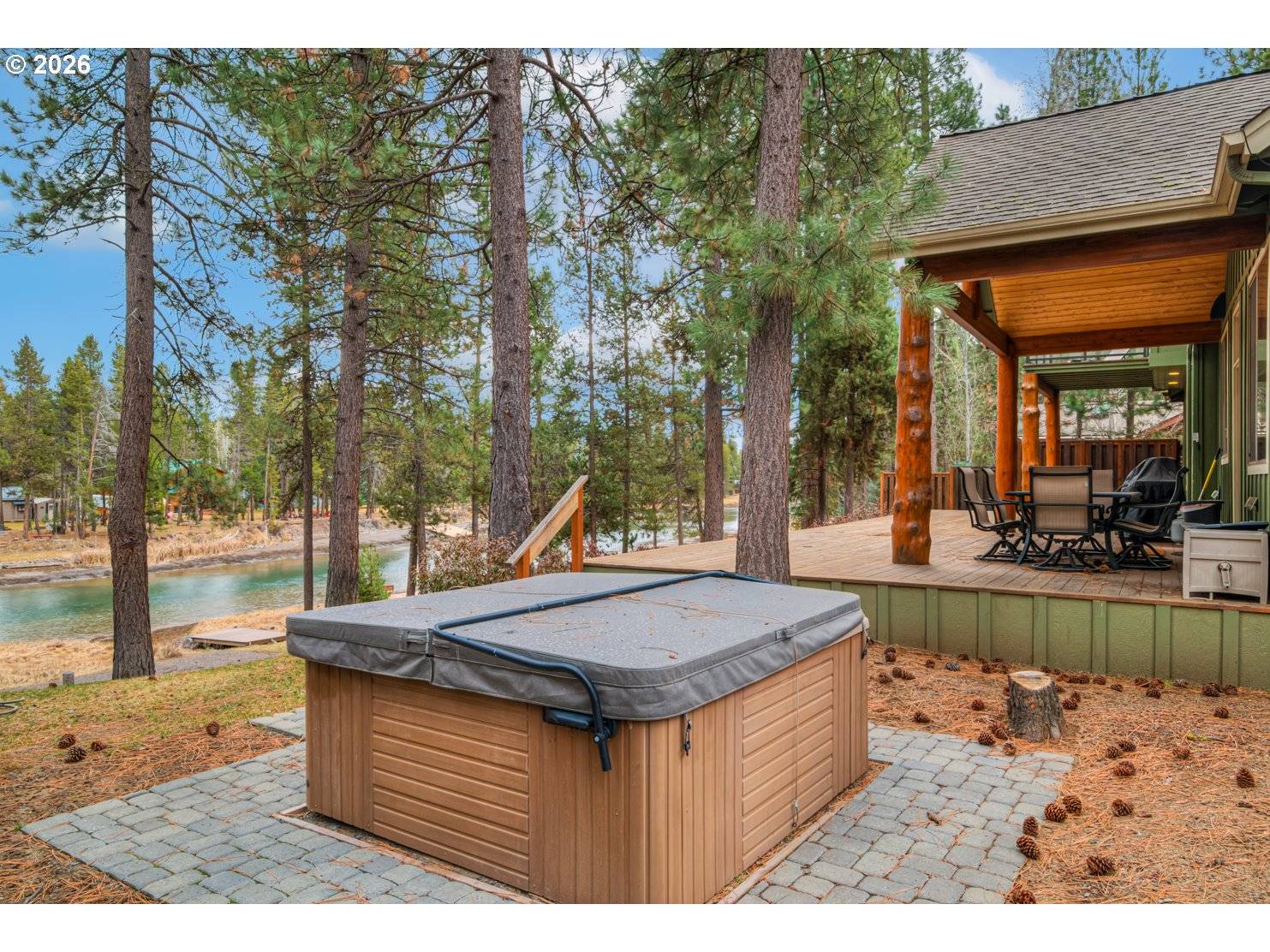 56340 SOLAR DR, Bend, OR 97707