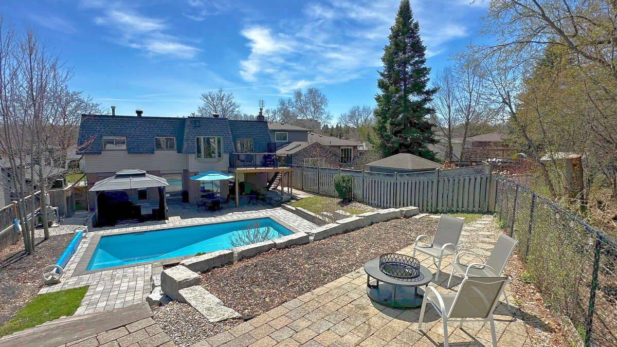 187 Hickman ST, Caledon, ON L7E 2P5