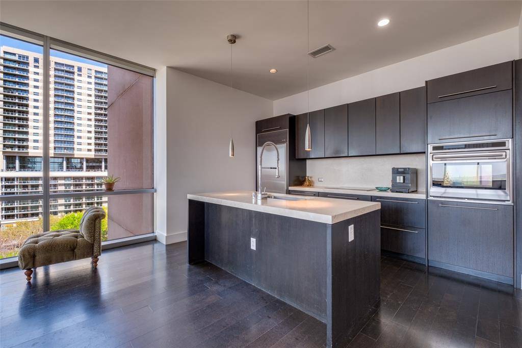 2200 Victory Avenue #707, Dallas, TX 75219