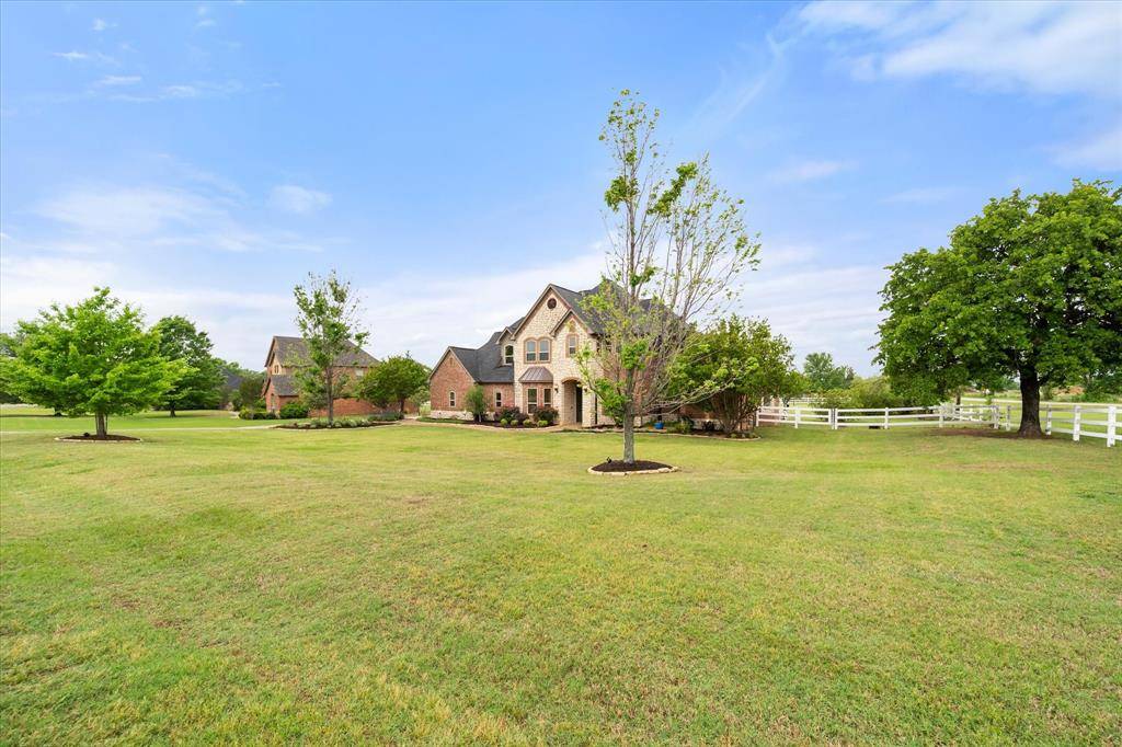 6400 Gehrig Circle, Burleson, TX 76028