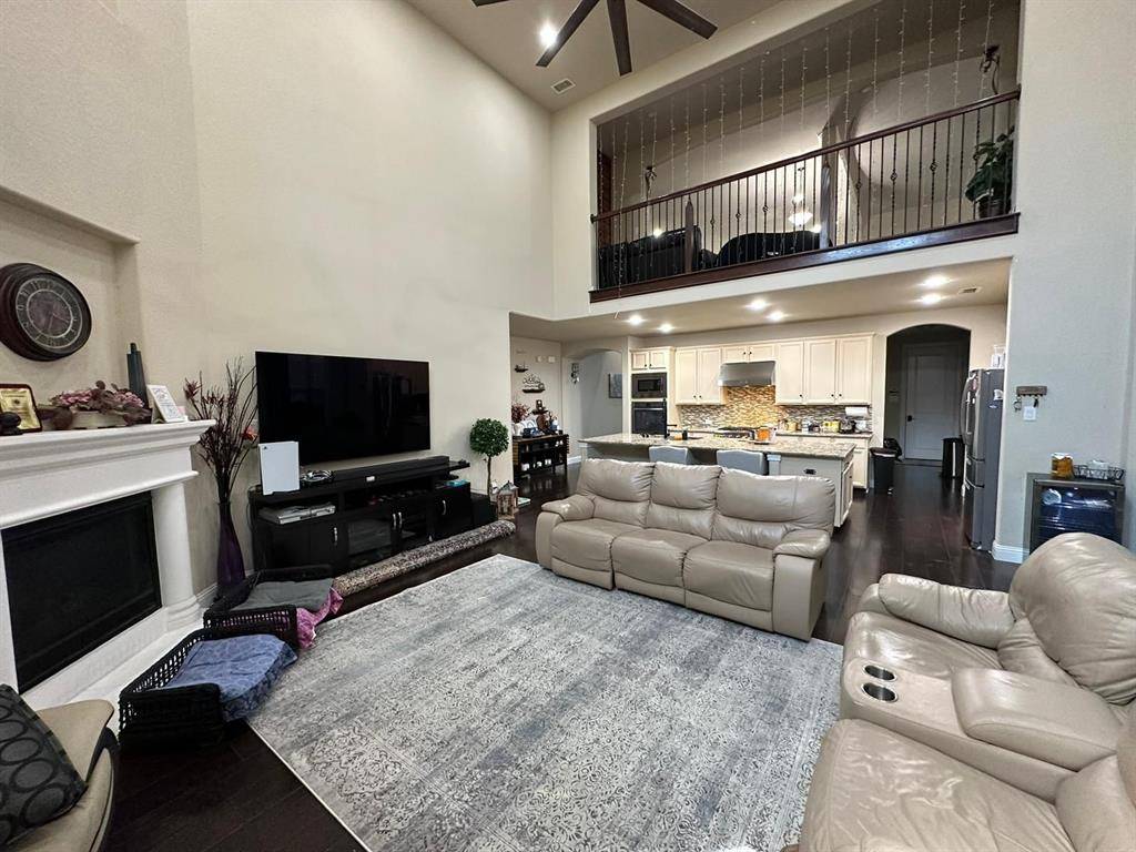 2404 Fountain Drive, Irving, TX 75063