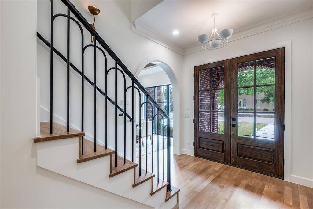 1618 Old Gate Lane, Dallas, TX 75218