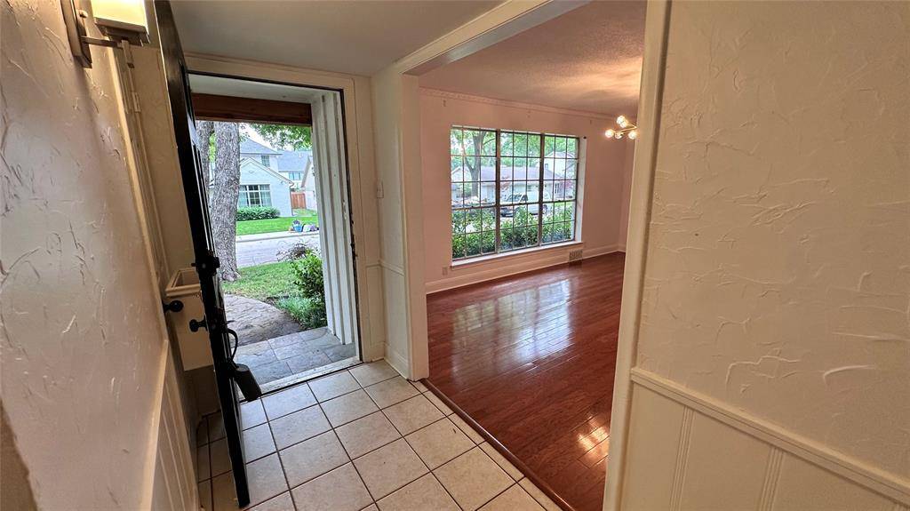 9551 Highedge Drive, Dallas, TX 75238