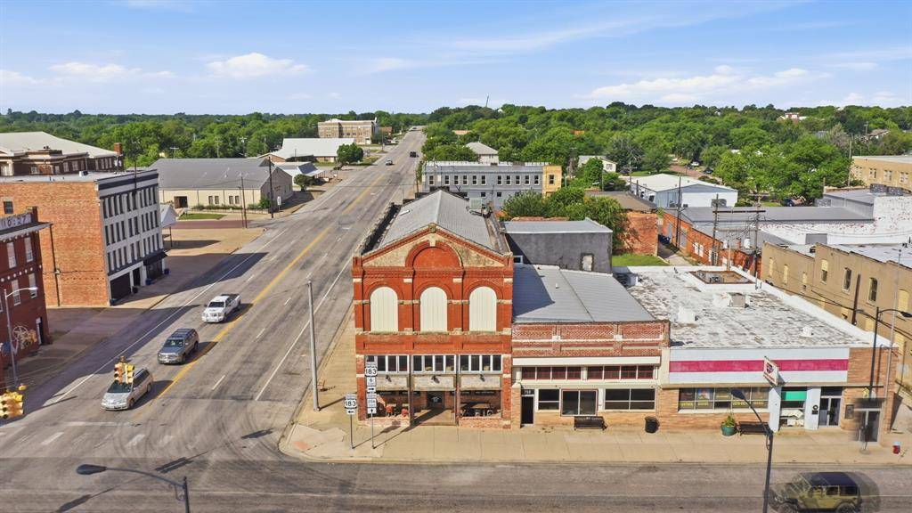 710 & 712 Conrad Hilton Boulevard, Cisco, TX 76437