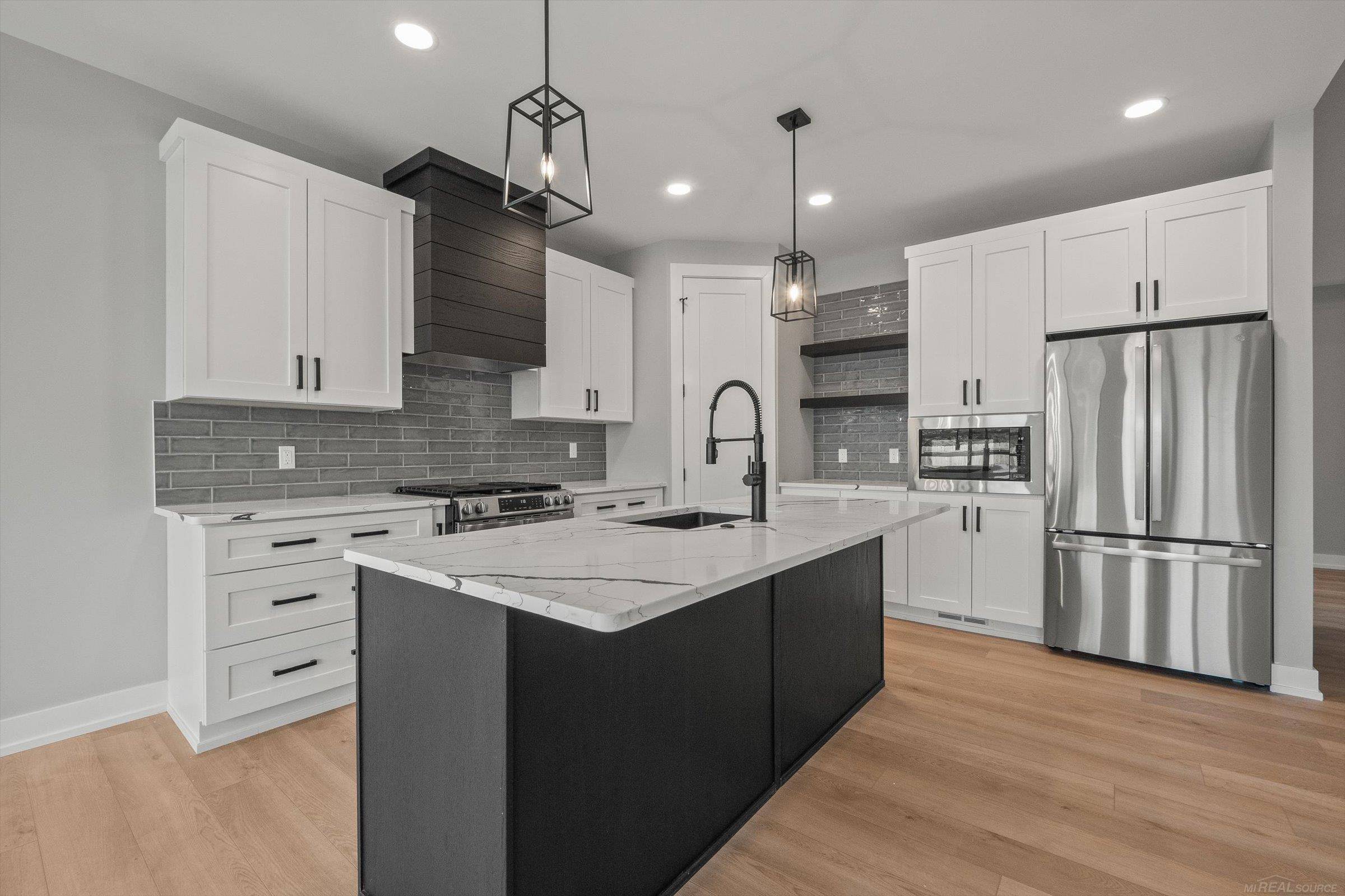 5865 Heights DR, Sterlingheightscity_macomb, MI 48314