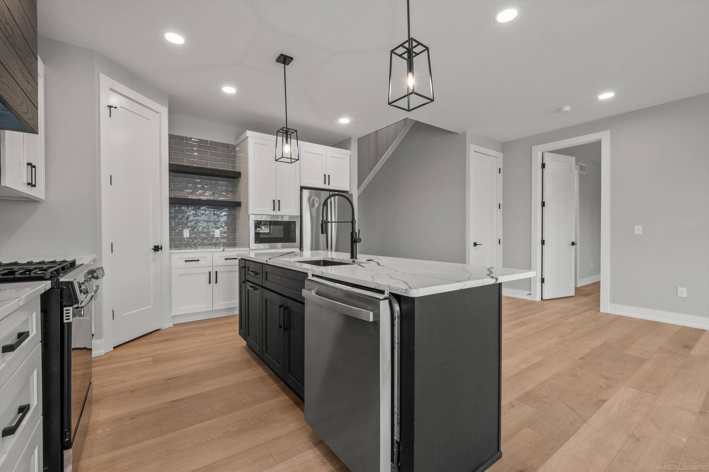 5865 Heights DR, Sterlingheightscity_macomb, MI 48314