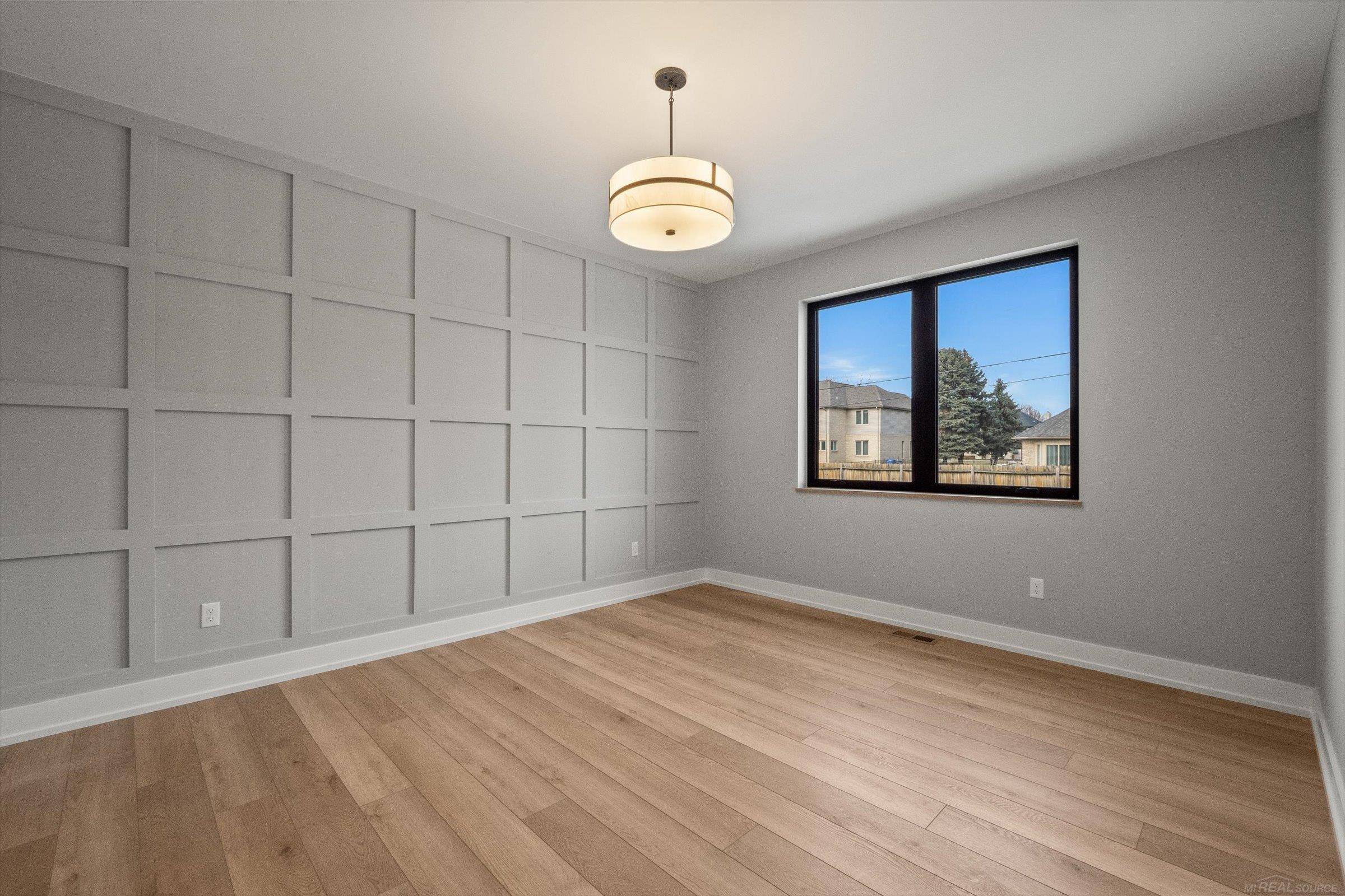 5865 Heights DR, Sterlingheightscity_macomb, MI 48314