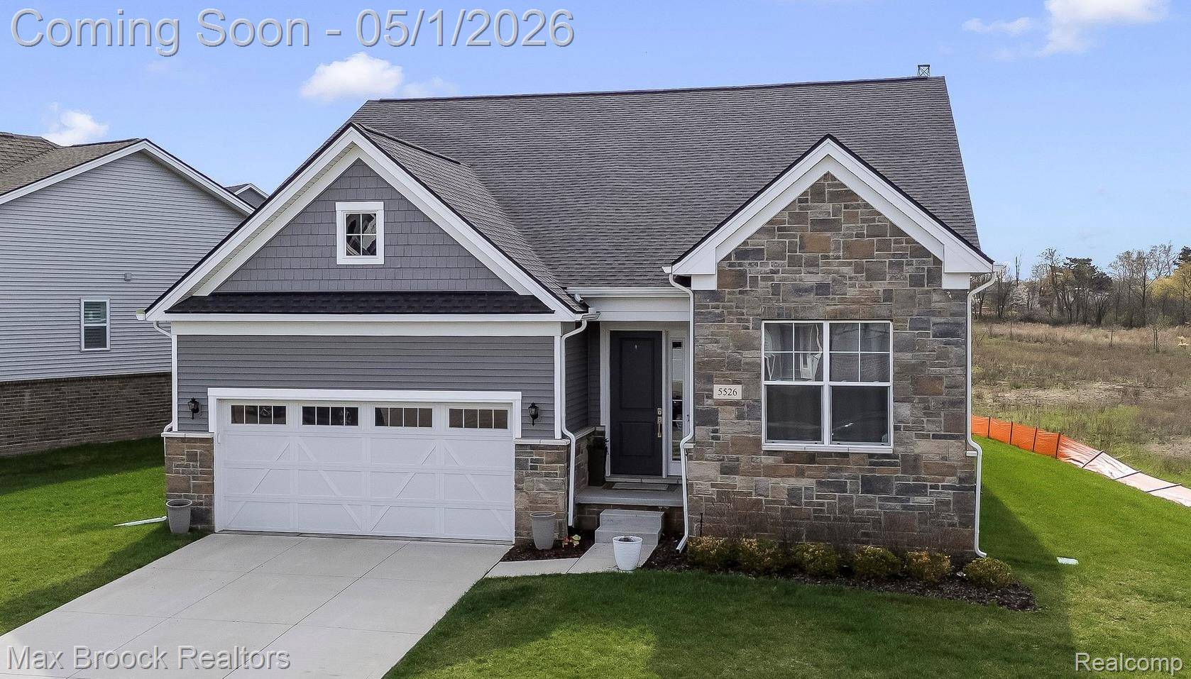 5526 Helmsdale BLVD, West Bloomfield Charter Township, MI 48322