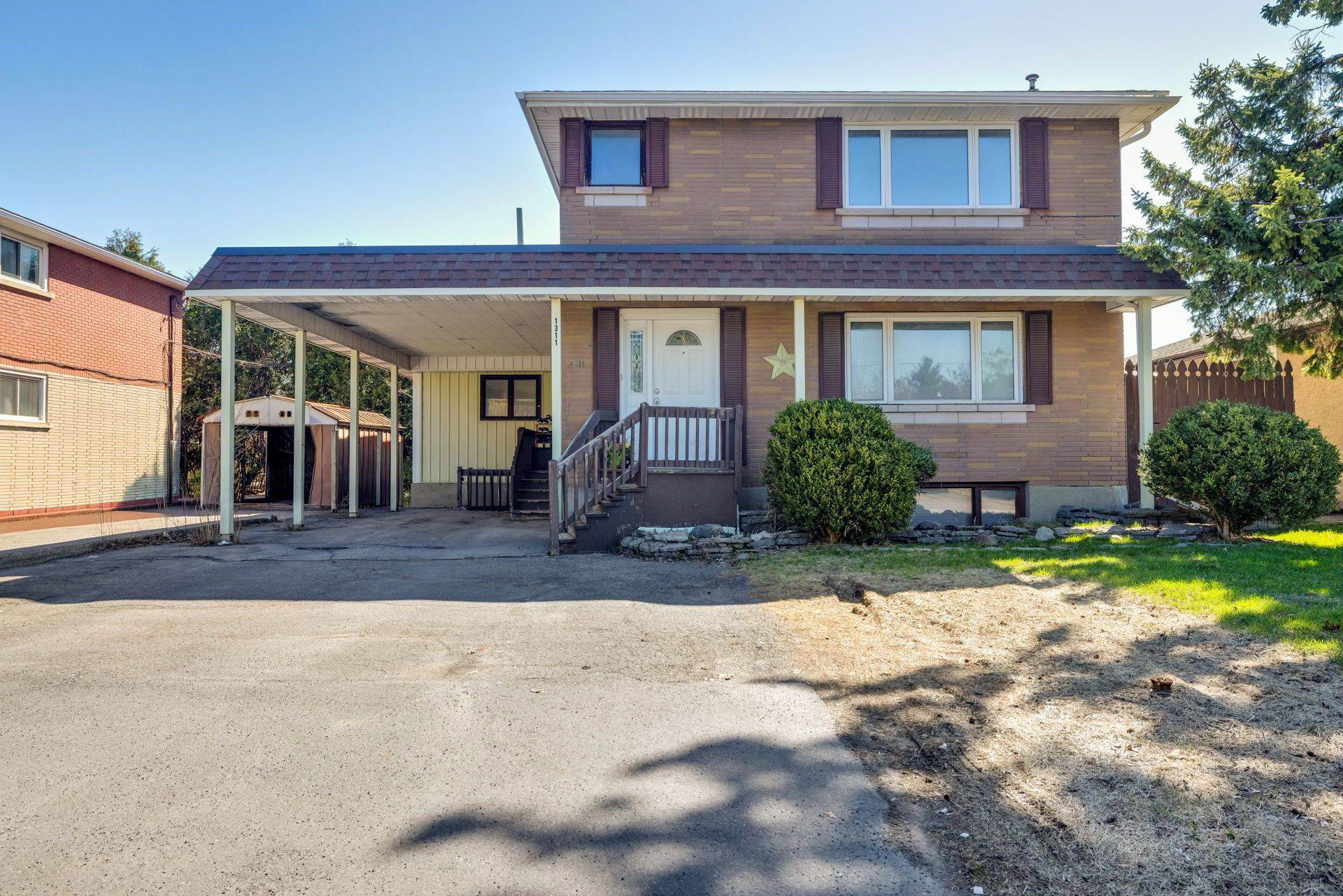 1311 S AVE, Alta Vista And Area, ON K1G 0C4