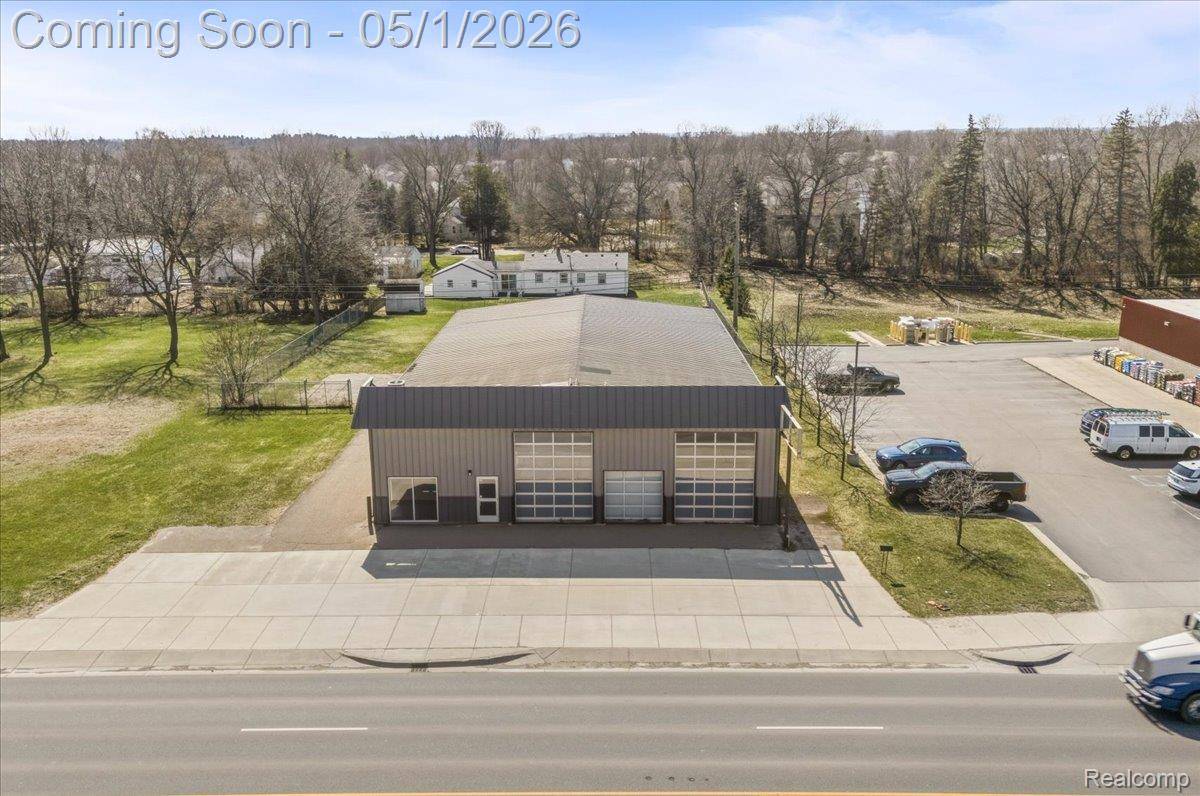 588 S Lapeer RD, Oxford Charter Township, MI 48371