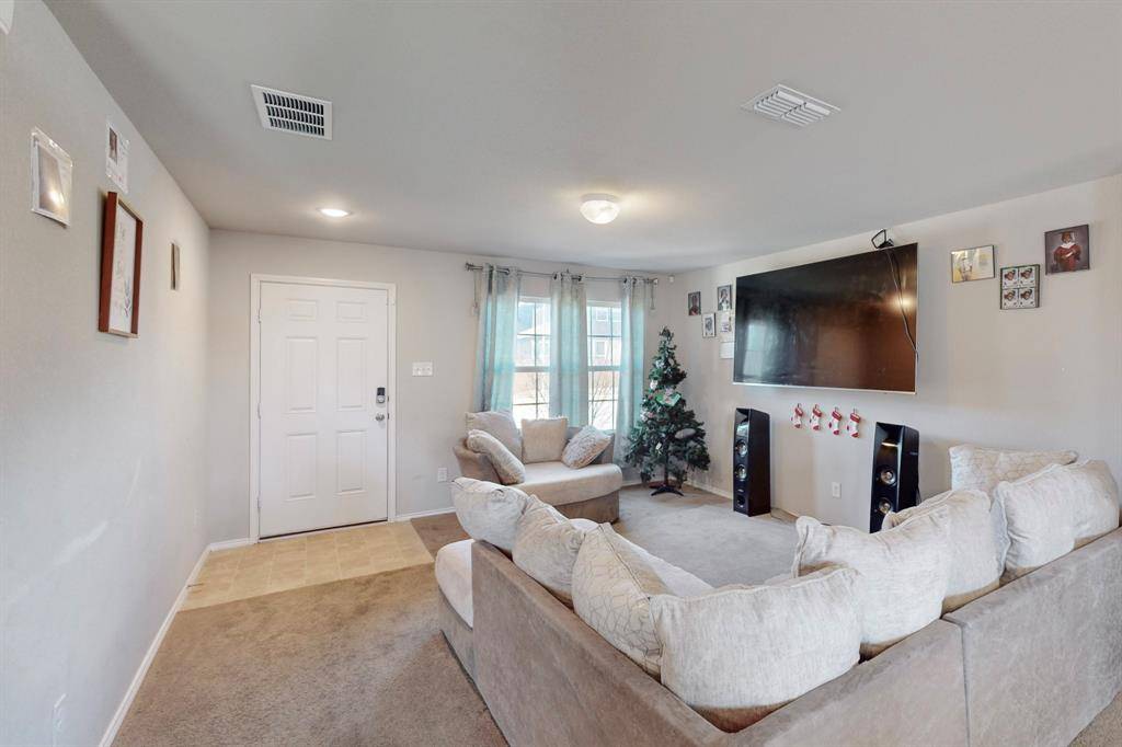 7812 Schooner Drive, Fort Worth, TX 76179
