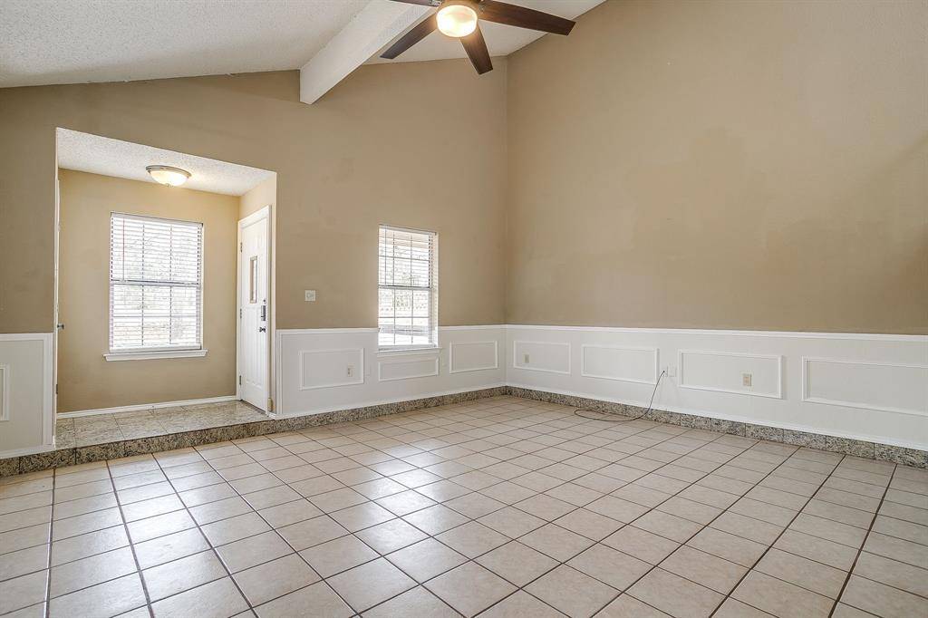 8129 County Road 804, Burleson, TX 76028