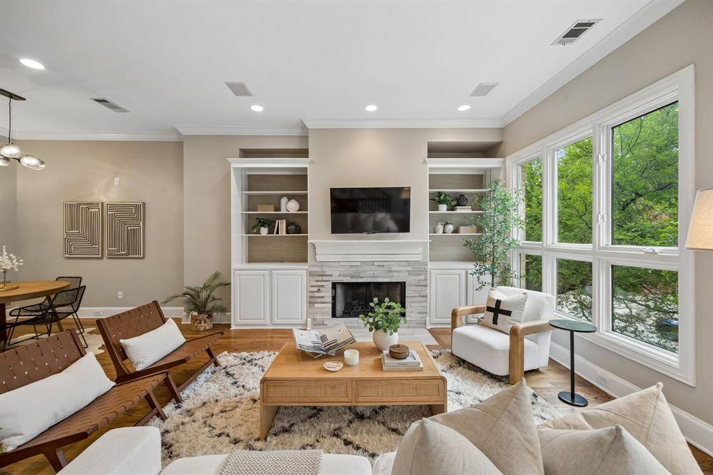 2323 Allen Street, Dallas, TX 75204